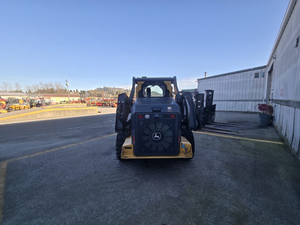 2021 John Deere 330G Skid Steer 2