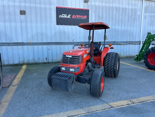 2005 Kubota M5700DTHS Rops tractor