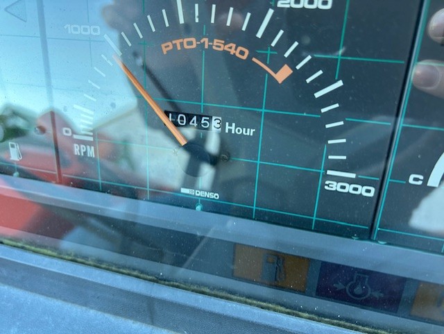 2005 Kubota M5700DTHS Rops tractor 5