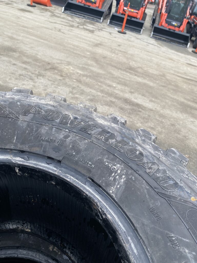405/70R18 Goodyear Powerload L2 - Near New Take-Off Tires 3