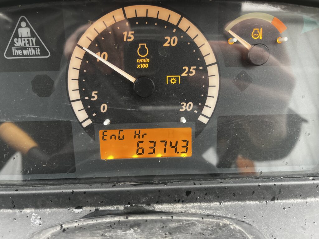 2019 John Deere 4066M Tractor 4