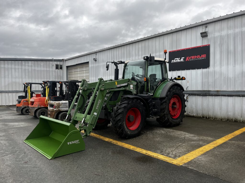 2016 Fendt 514 Cab Tractor w/ Loader