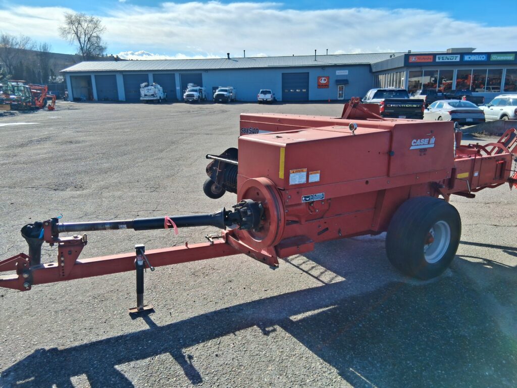 CASE SBX540 SQUARE BALER