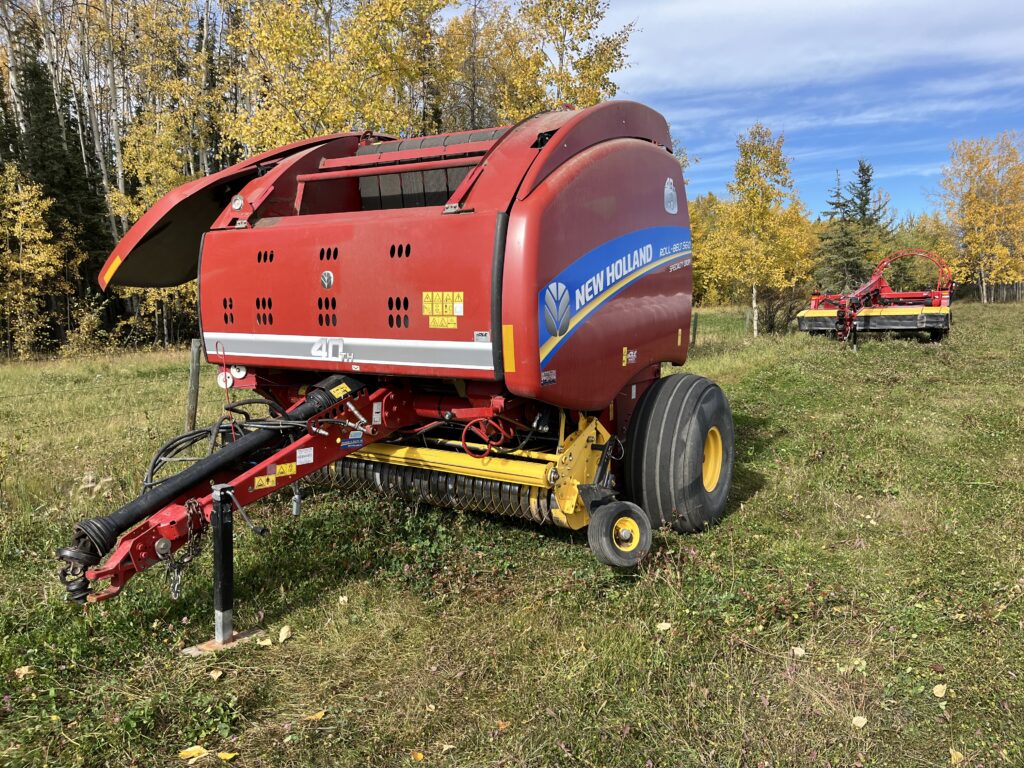 2015 New Holland RB560 Baler