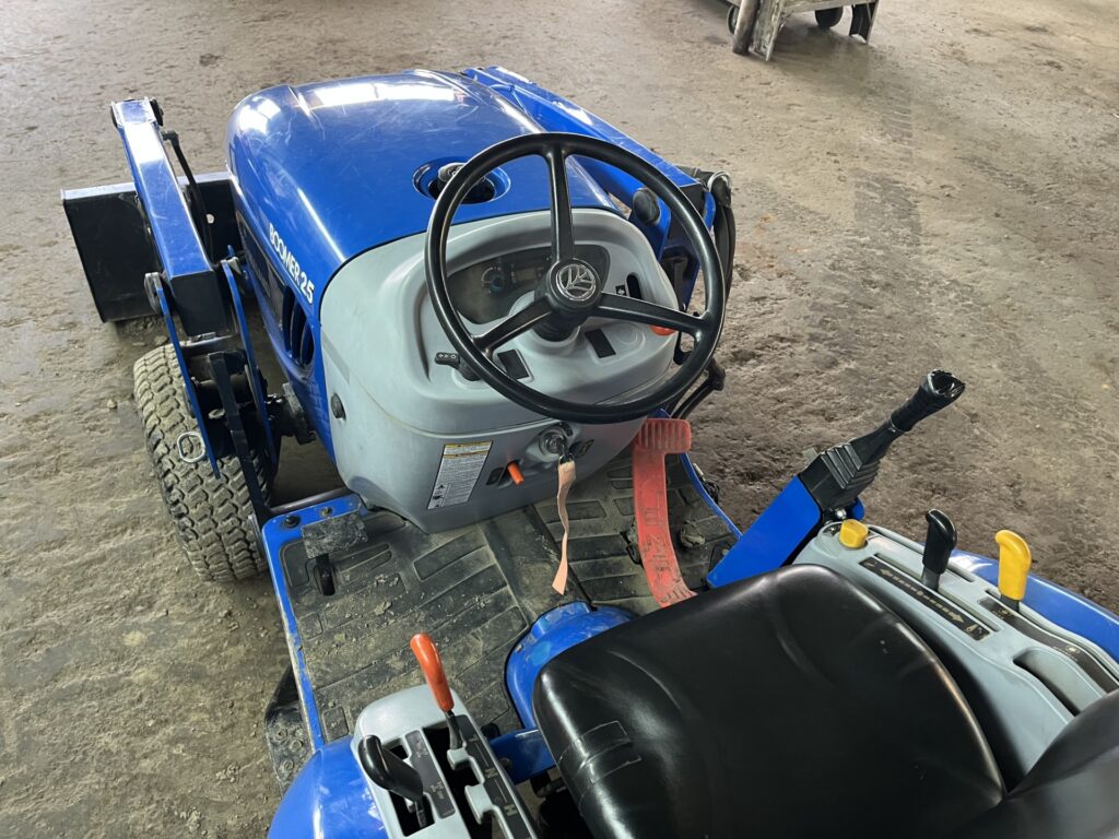 2012 New Holland Boomer 25 5