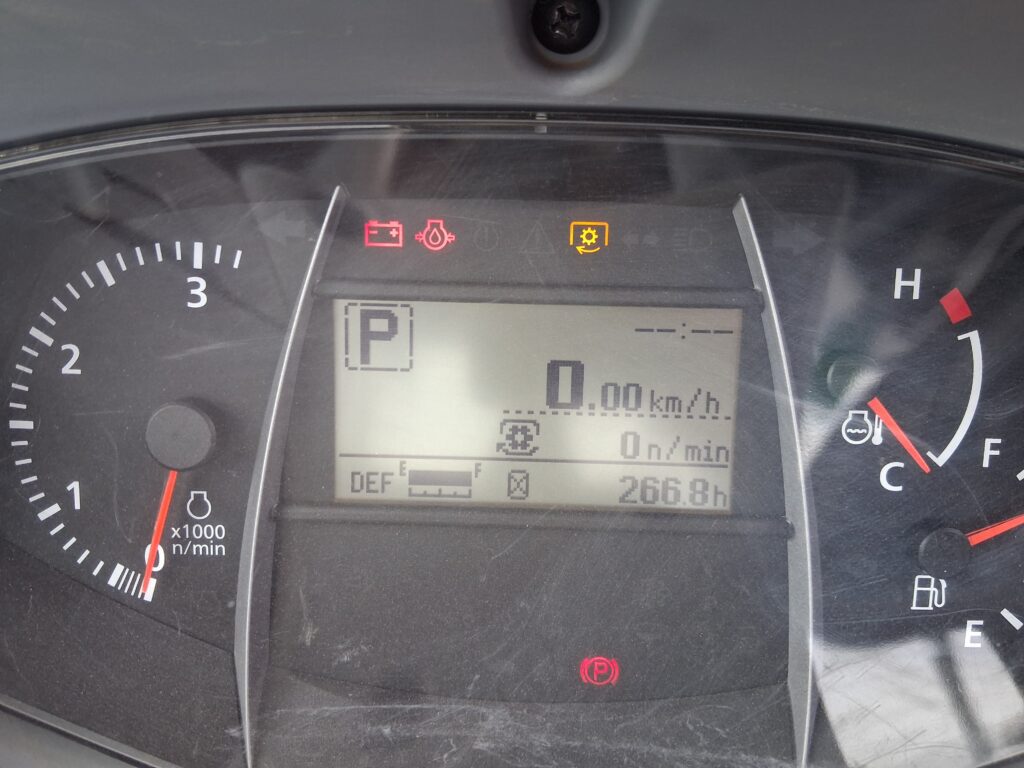 Kubota M5N-091HDCC12 7