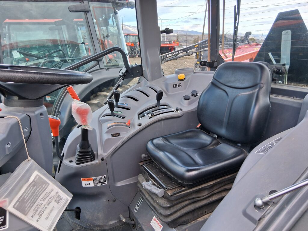 Kubota M5N-091HDCC12 6