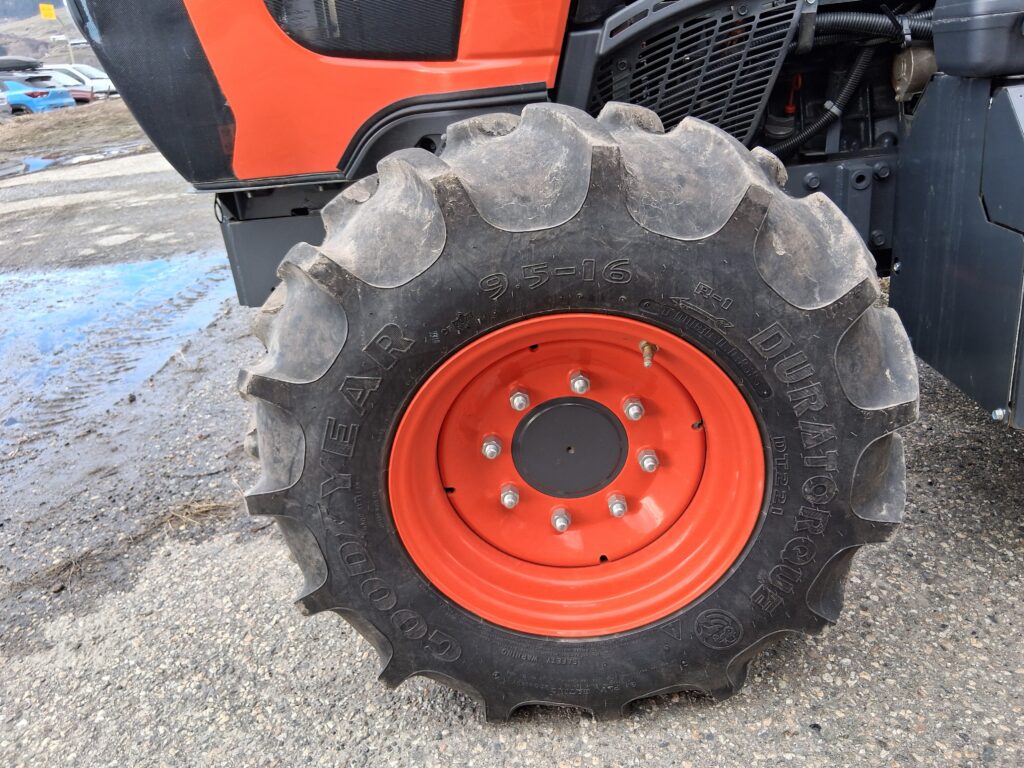 Kubota M5N-091HDCC12 4
