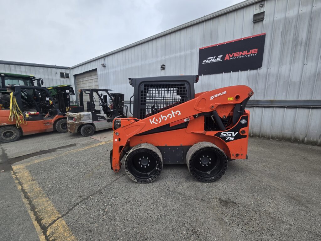 2023 Kubota SSV75H