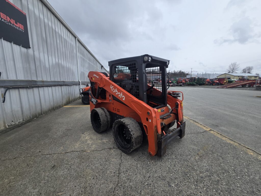 2023 Kubota SSV75H 5