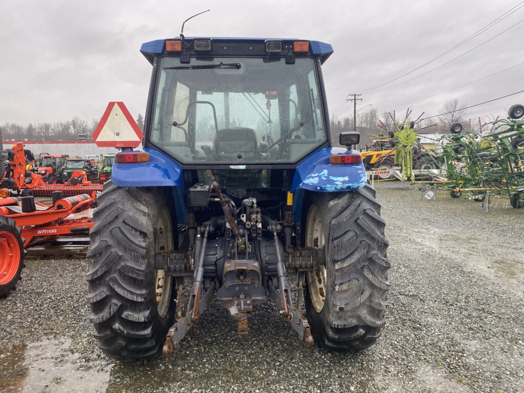 New Holland TS110 Tractor and Loader - 110hp 4