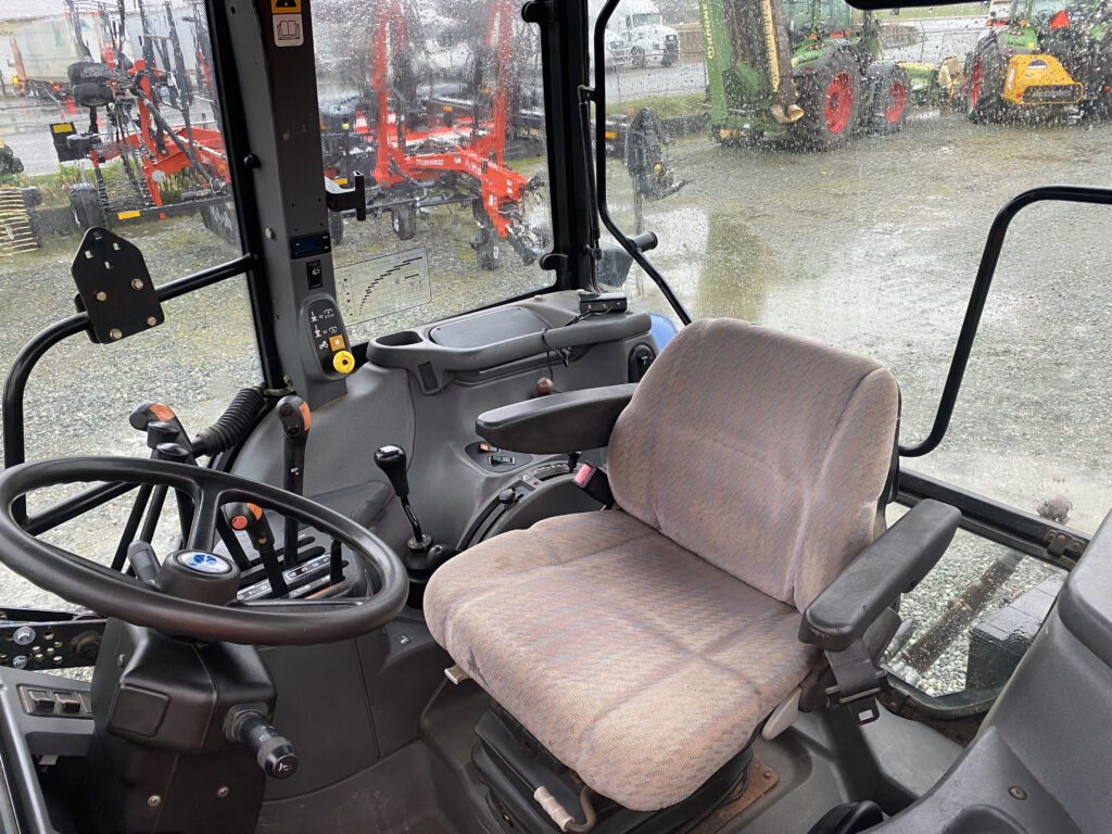 New Holland TS110 Tractor and Loader - 110hp 10