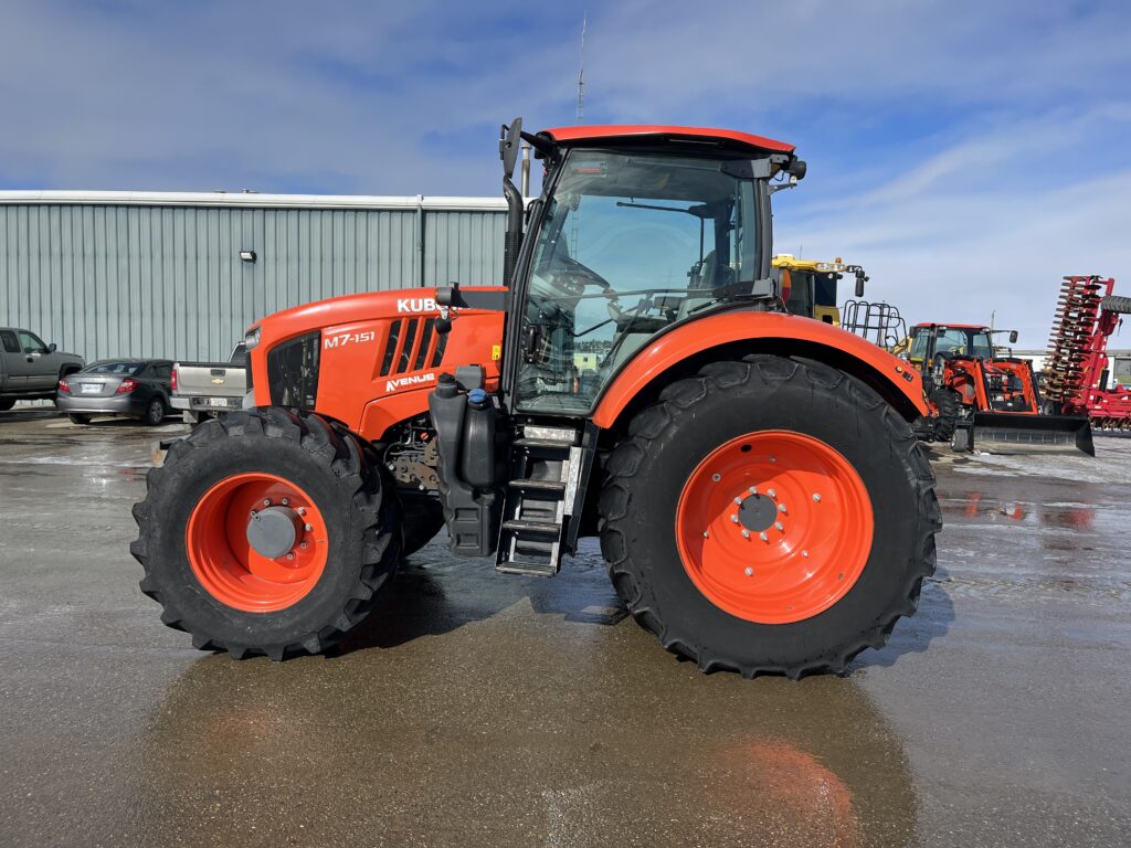 Kubota M7-151S-PS Tractor E054721 7