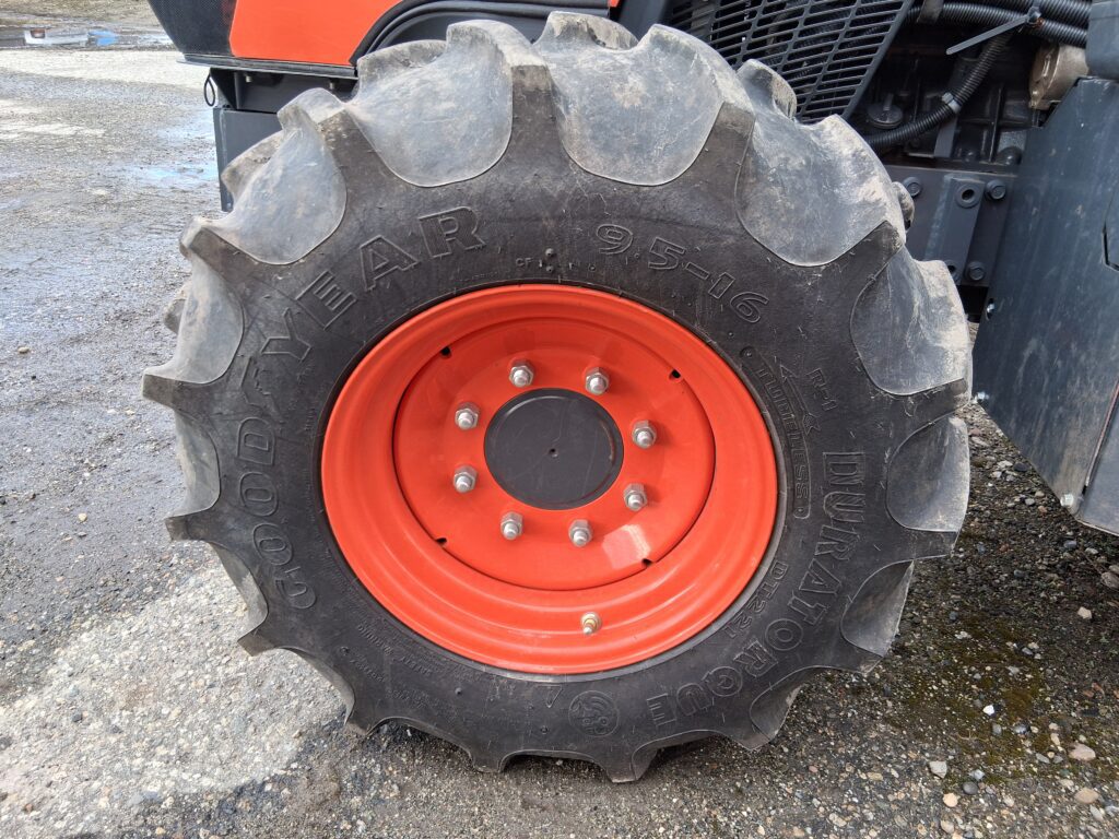 Kubota M5N-091HDCC12 4