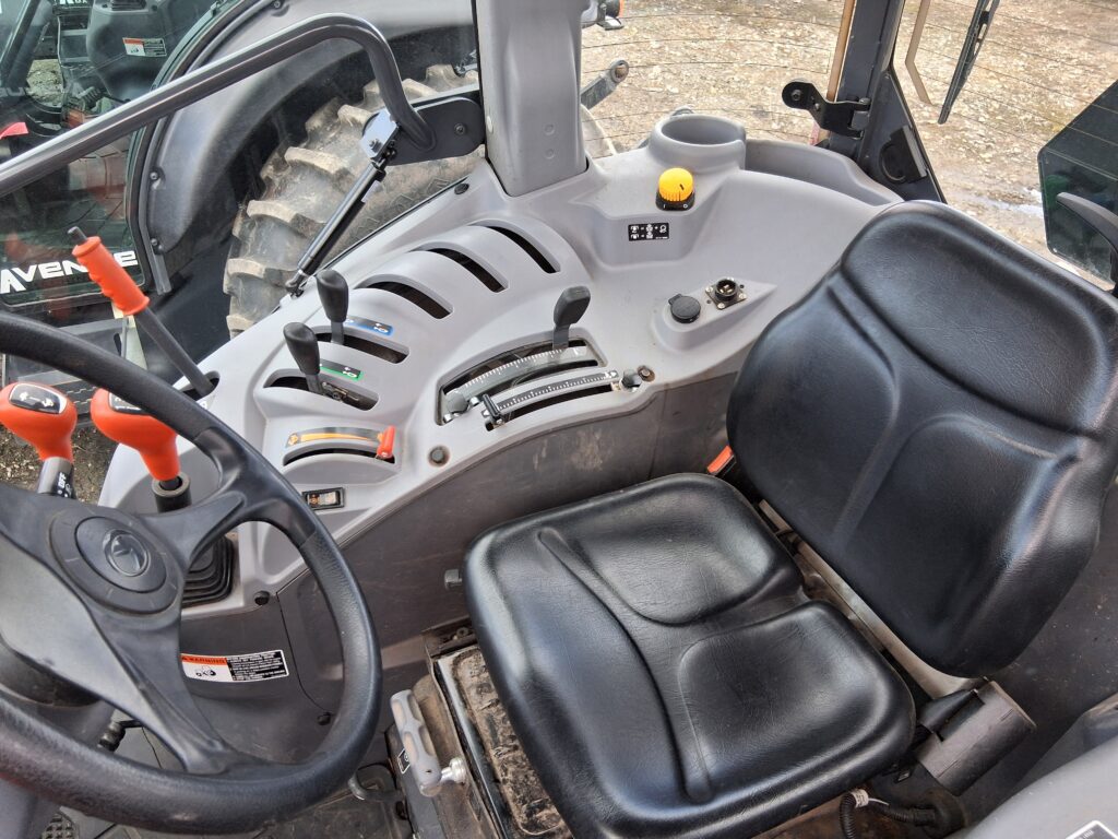 Kubota M5N-091HDCC12 6
