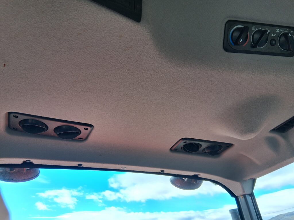 Kubota M4N-071HDCC12 8