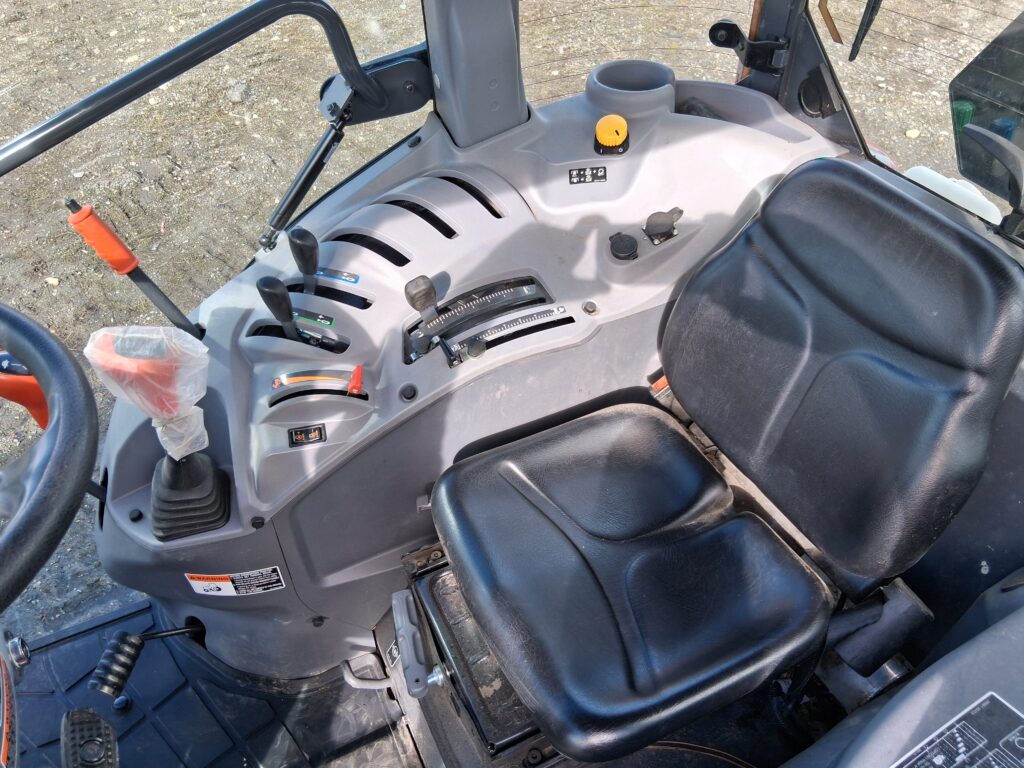 Kubota M4N-071HDCC12 6