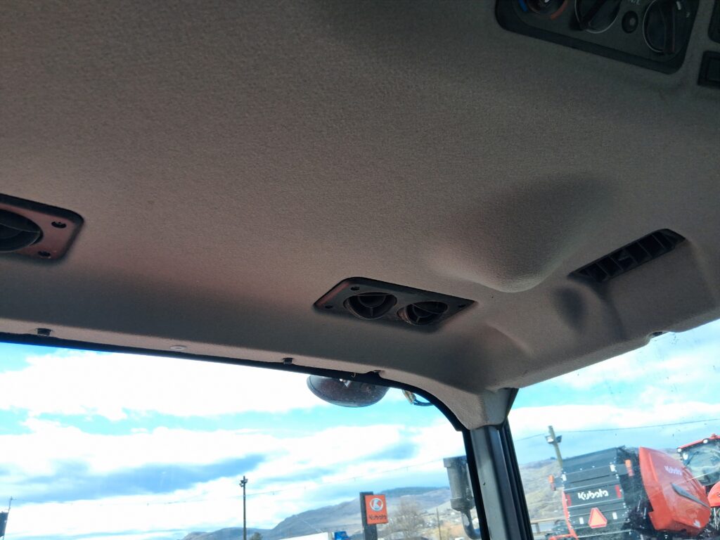 Kubota M4N-071HDCC12 8