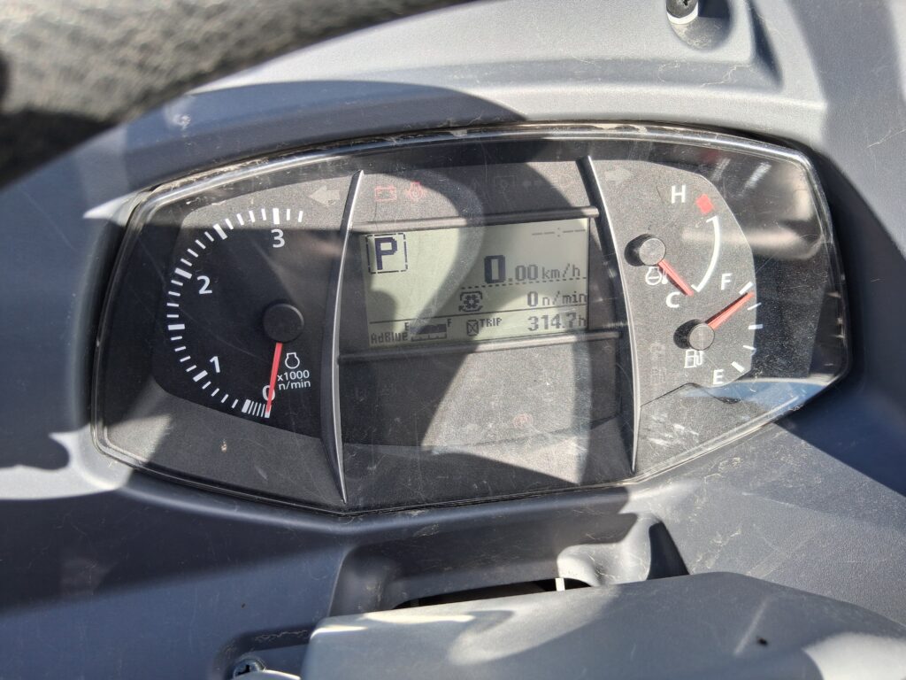 Kubota M5N-112HDRC12 7