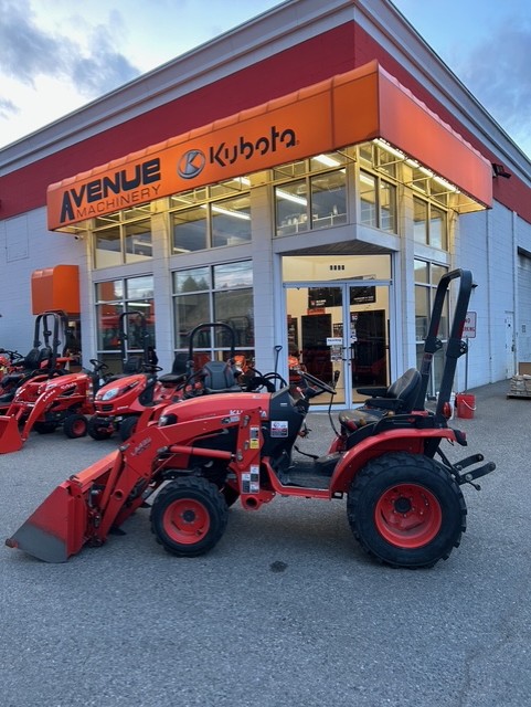 Kubota B2601 W/Loader