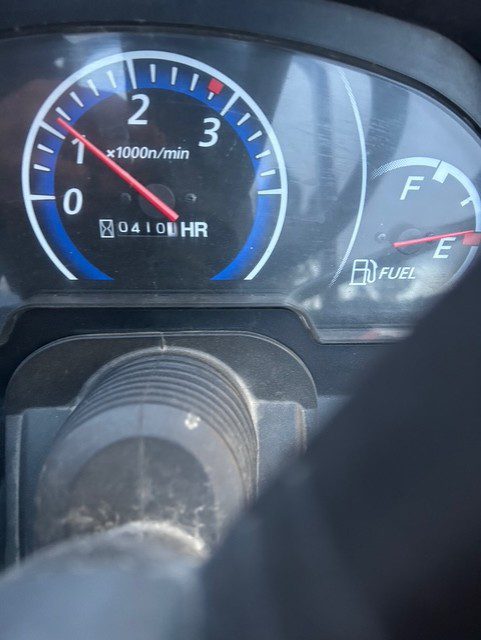 Kubota B2601 W/Loader 6