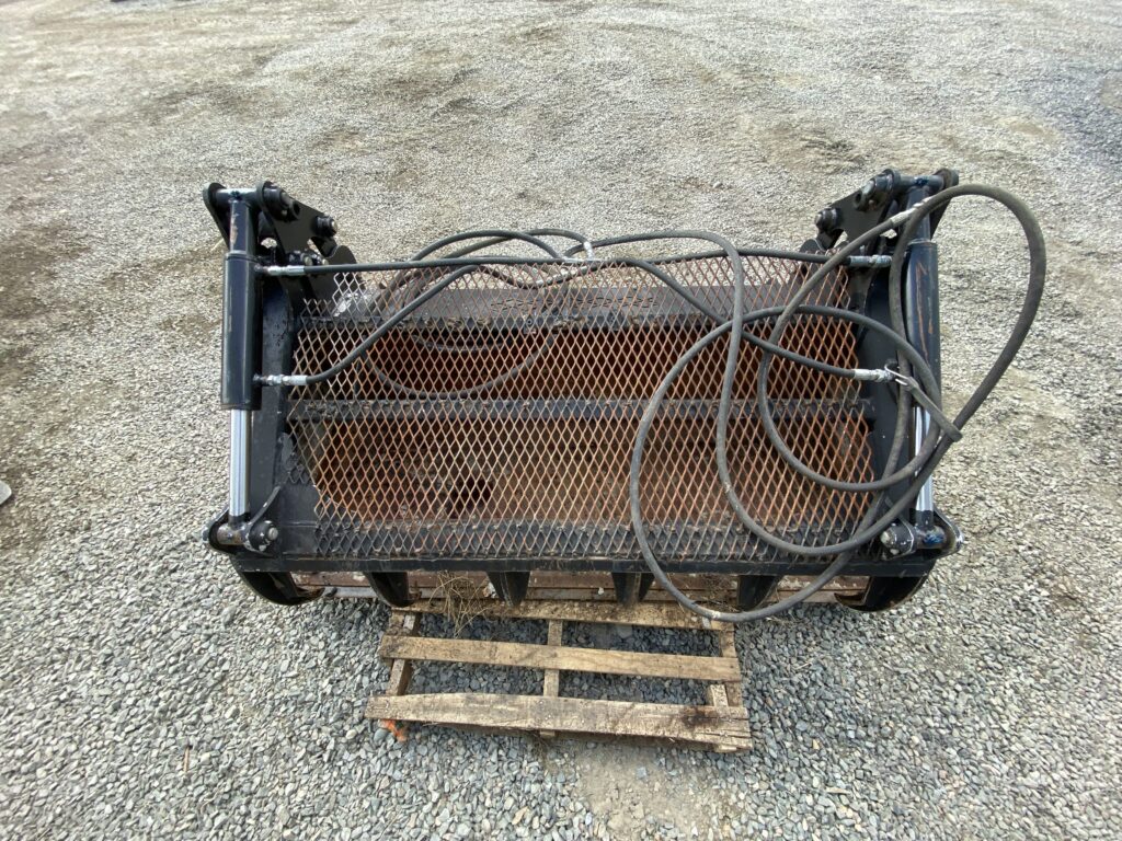 2016  Mahindra 2565ST Tractor W/ Grapple bucket 14