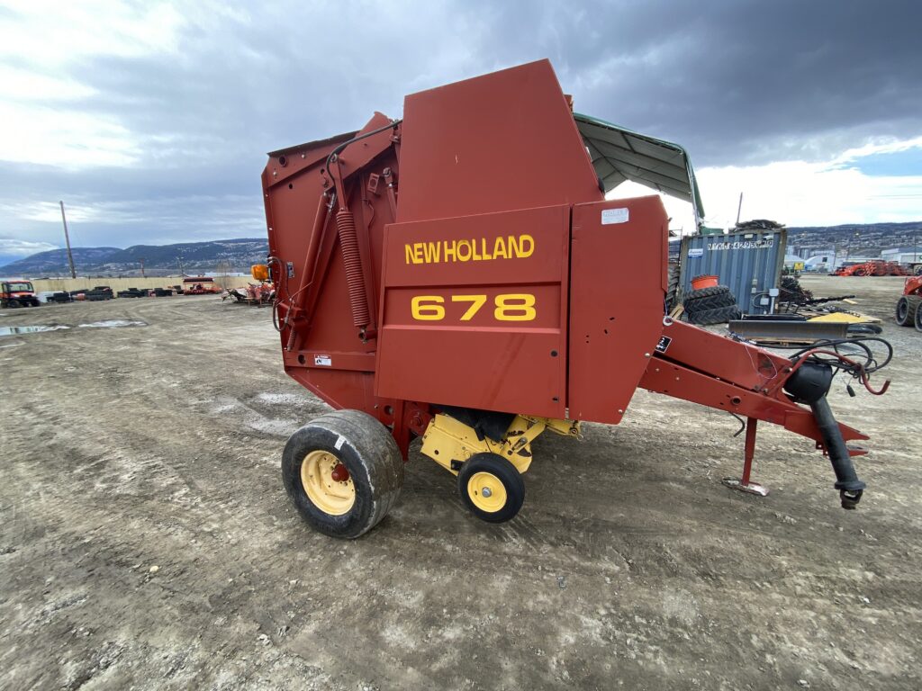2001 New Holland 678 baler 3