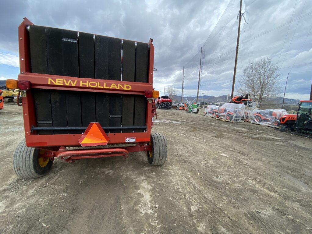 2001 New Holland 678 baler 4